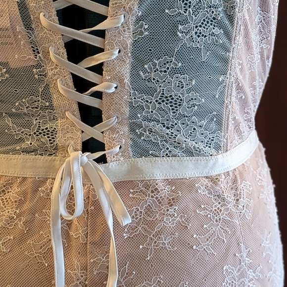 Victoria's Secret White Lace Chemise - Picture 5 of 7